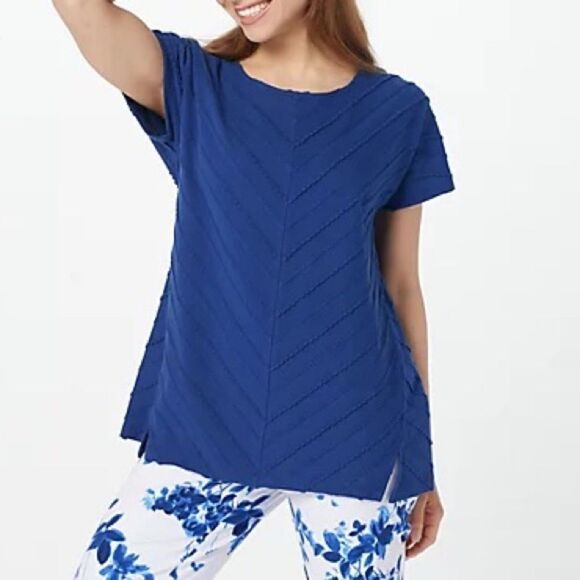 Isaac Mizrahi Crewneck Top Forward Side Seams - Picture 1 of 5